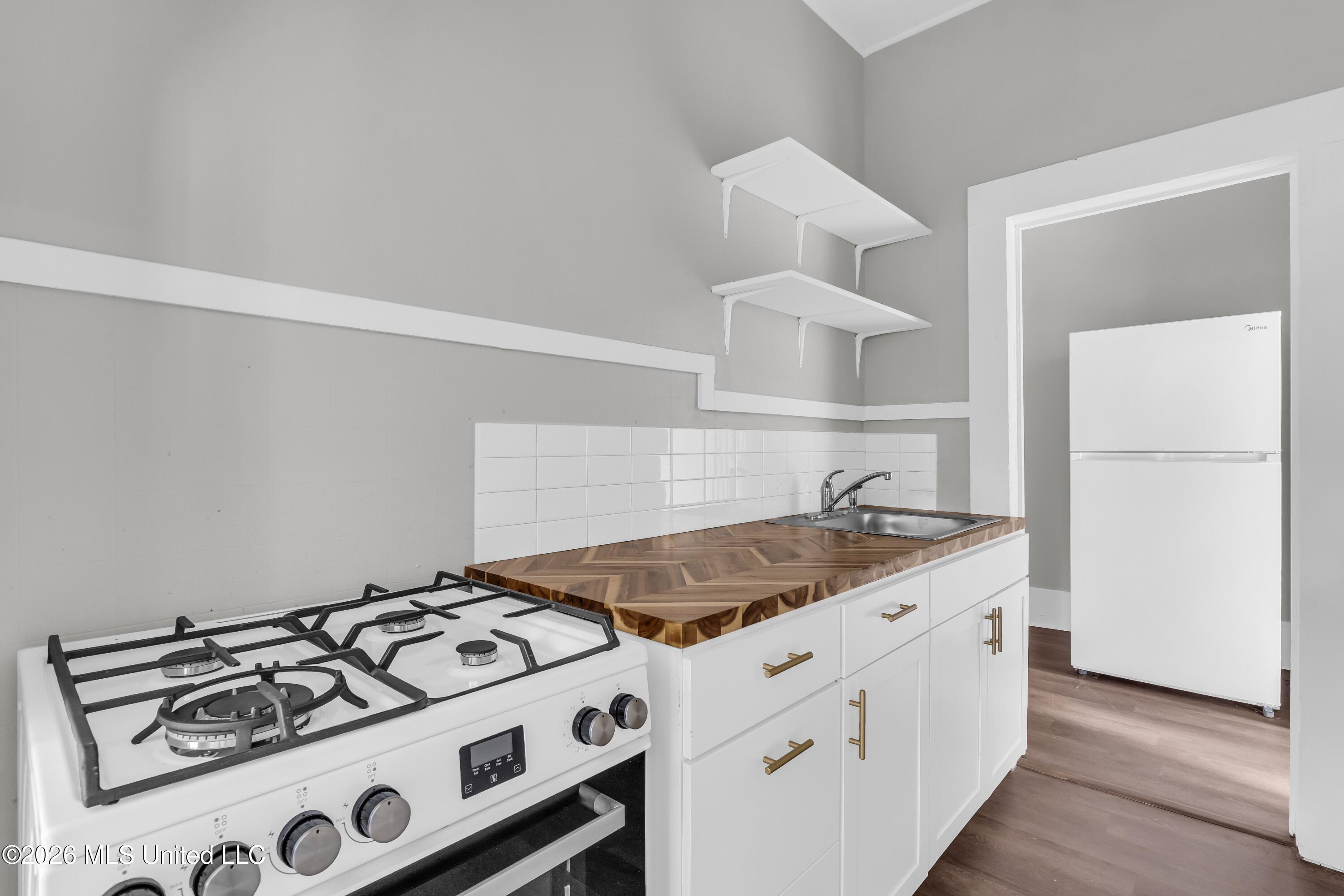 123 Cottrell Street West Point, MS 39773 - Photo 17 of 22 Unit 2 Kitchen For 123 Cottrell