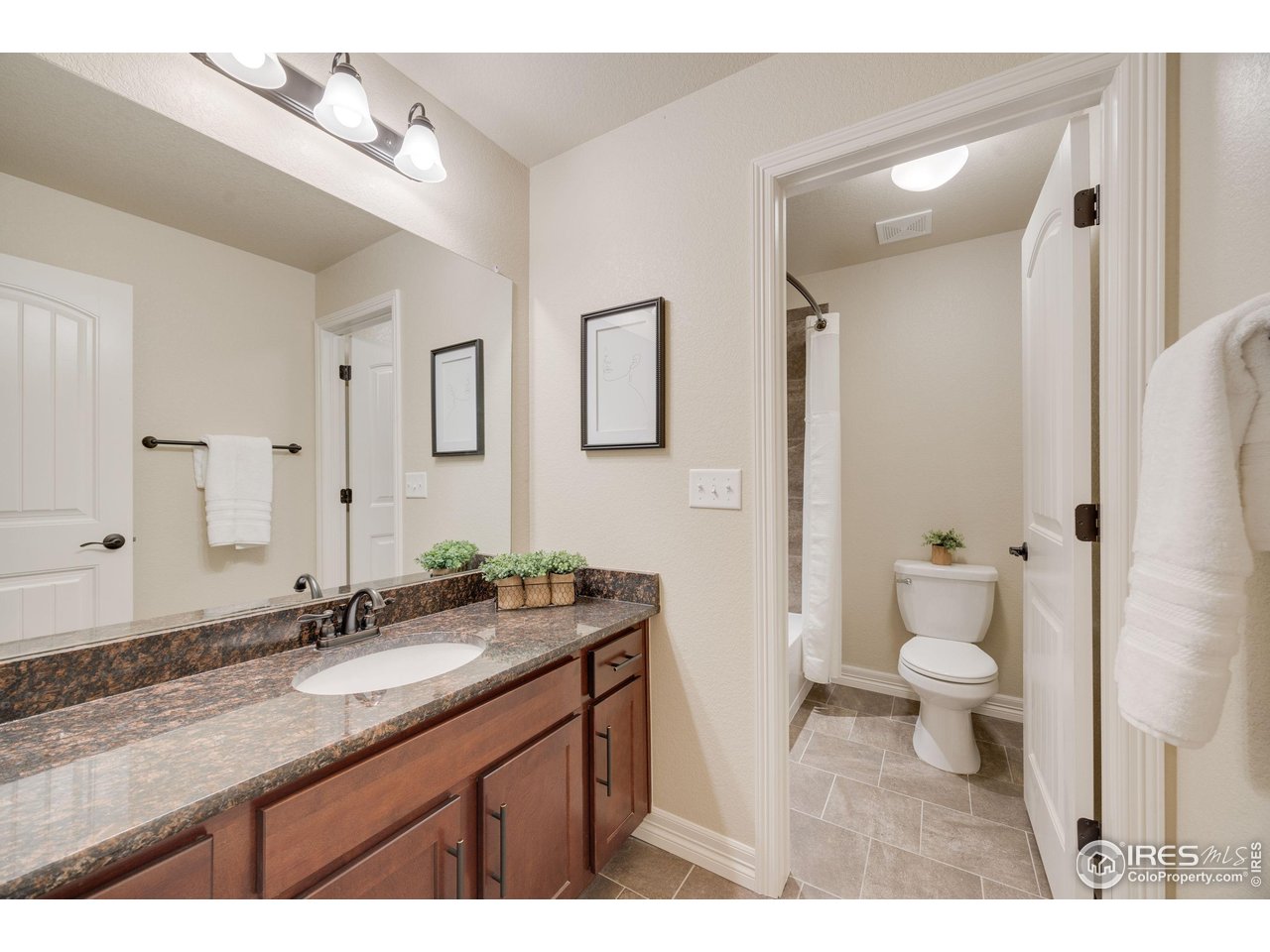 1324 Means Lane Berthoud, CO 80513 - Photo 34 of 44 Full bath