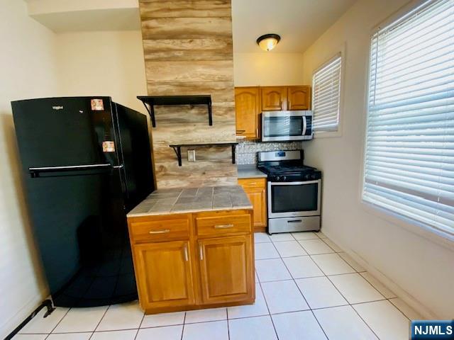 67 Kuna Terrace Irvington, NJ 07111 - Photo 5 of 22