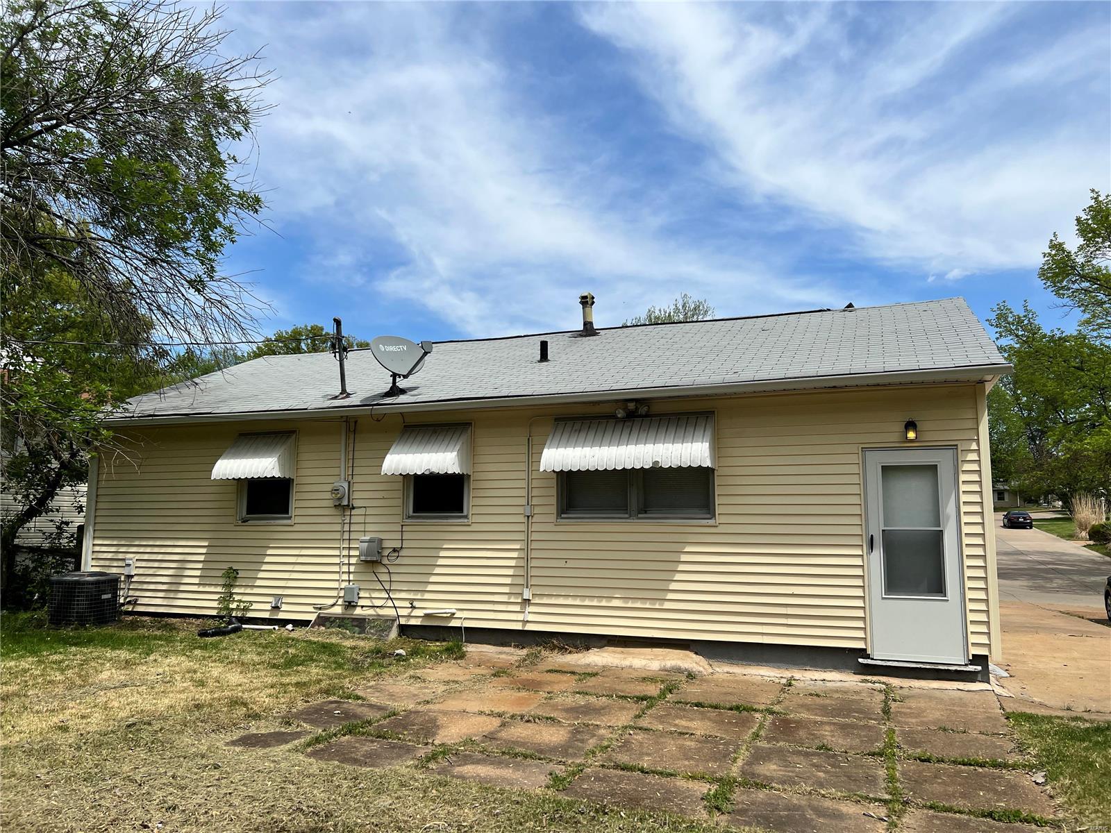 Undisclosed Address St. Louis, MO 63136 - Photo 2 of 13