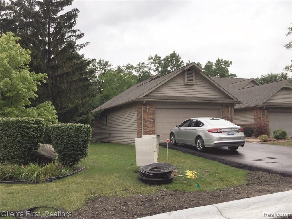 3392 Rivers Edge Drive Wayne, MI 48184 - Photo 2 of 32 32.jpg