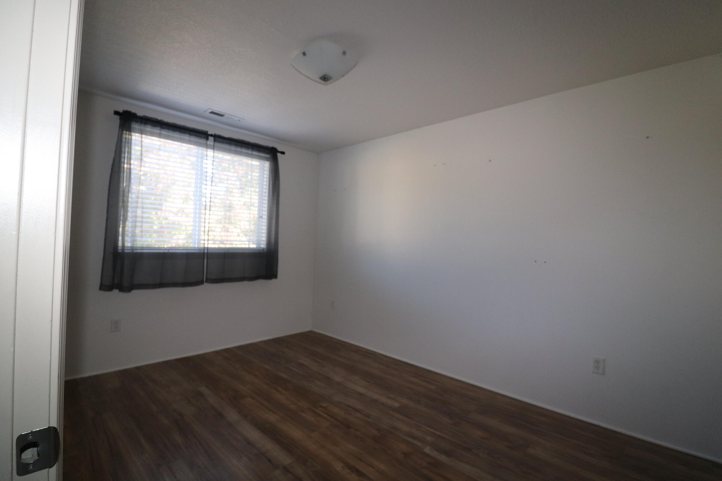 2160 Crestbrook Road, Unit 8 Medford, OR 97504 - Photo 22 of 29 IMG_2512