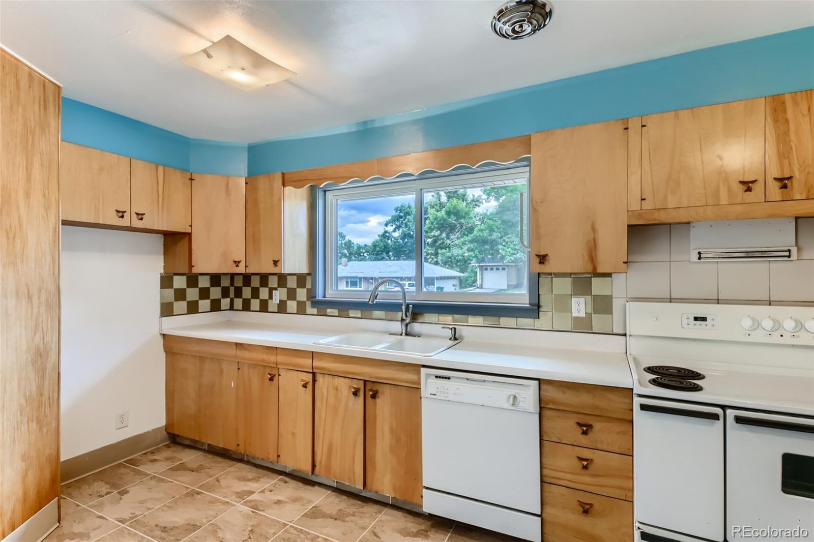 4575 Balsam Street Wheat Ridge, CO 80033 - Photo 9 of 24 Gallery Image 9