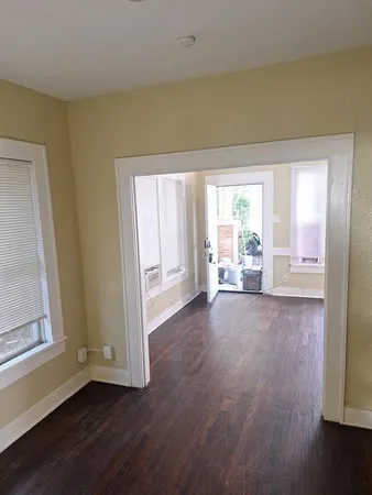 $1,000 | 3725 Avenue K, Fort Worth, TX 76105