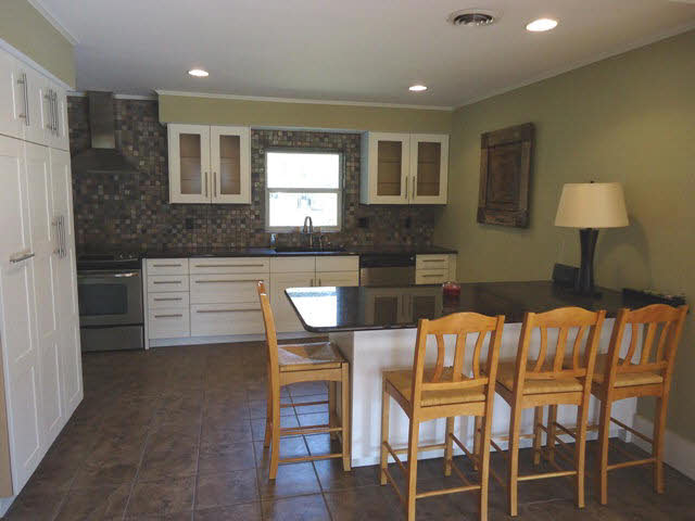 208 North Ingleside Street Fairhope, AL 36532 - Photo 4 of 17 Kitchen