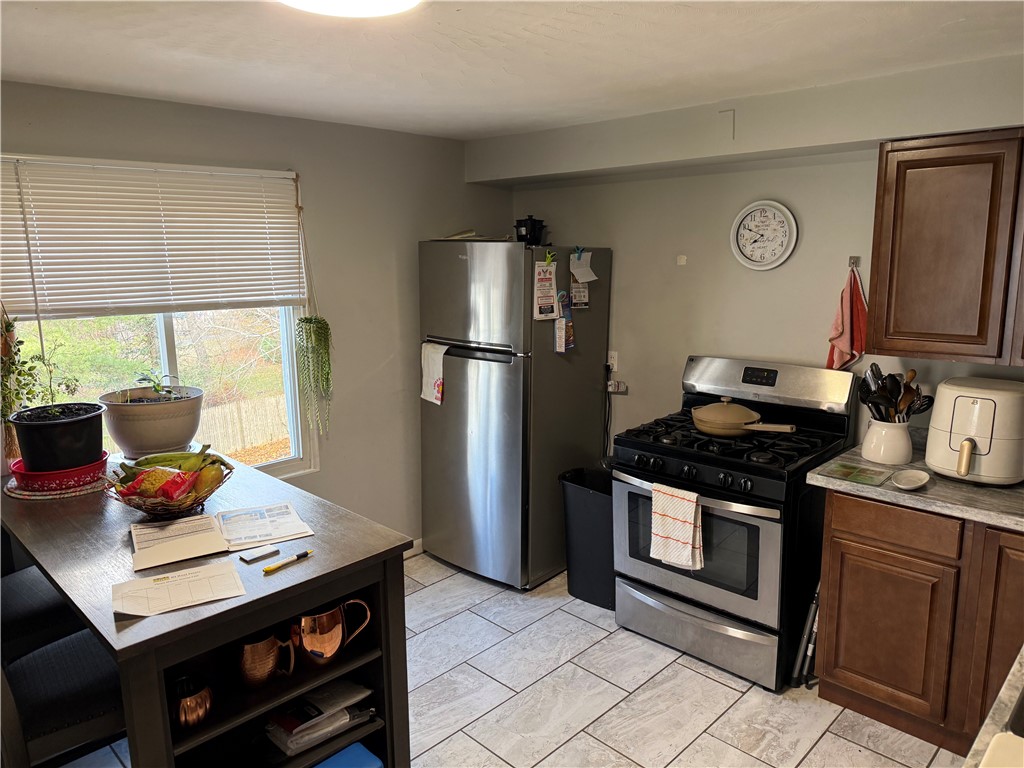 595 South Main Street Woonsocket, RI 02895 - Photo 4 of 44