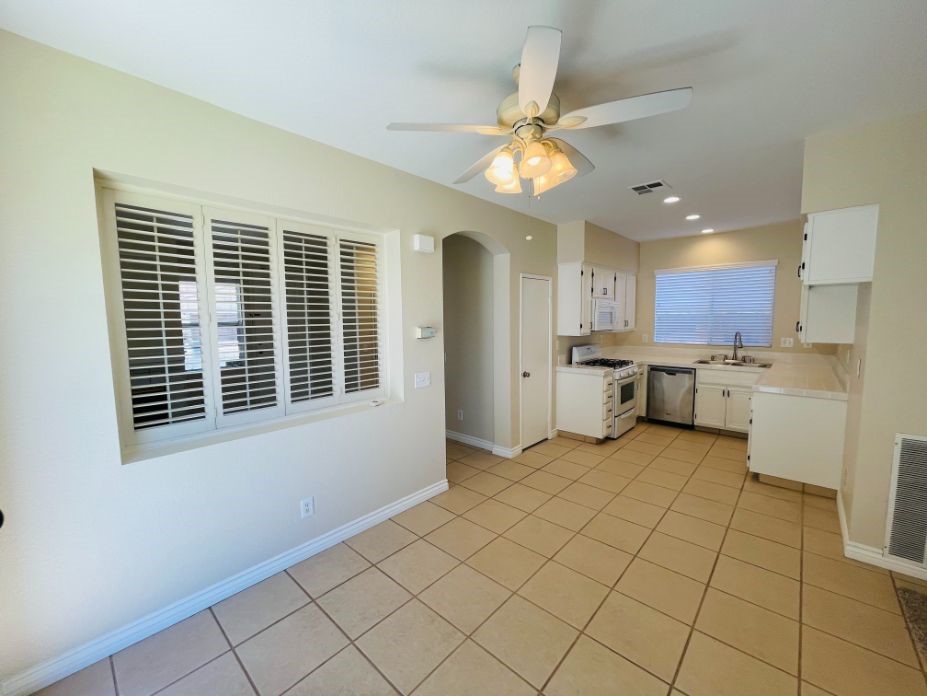 39528 June Road Temecula, CA 92591 - Photo 9 of 38