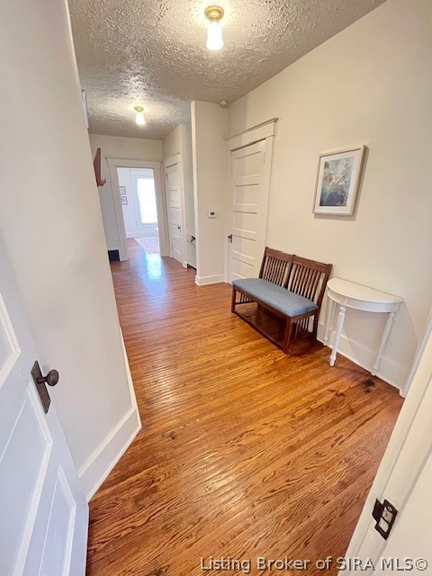 1928 East Spring Street New Albany, IN 47150 - Photo 16 of 51 Unit 2 hallway
(Currently occupied Furnished Finder)