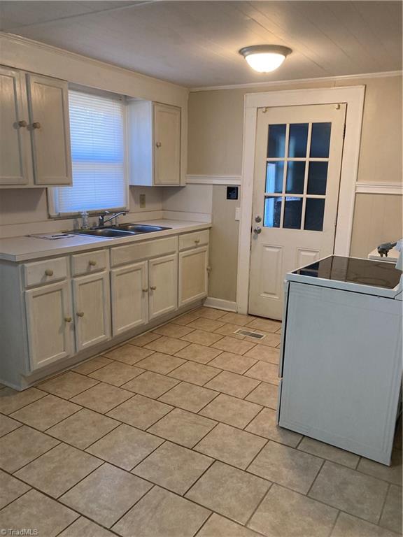 326 Washburn Street Lexington, NC 27292 - Photo 5 of 18