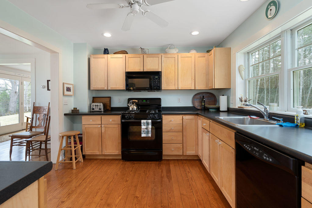 311 Princes Point Road Brunswick, ME 04011 - Photo 24 of 65 024_311princespointbrunswick-24