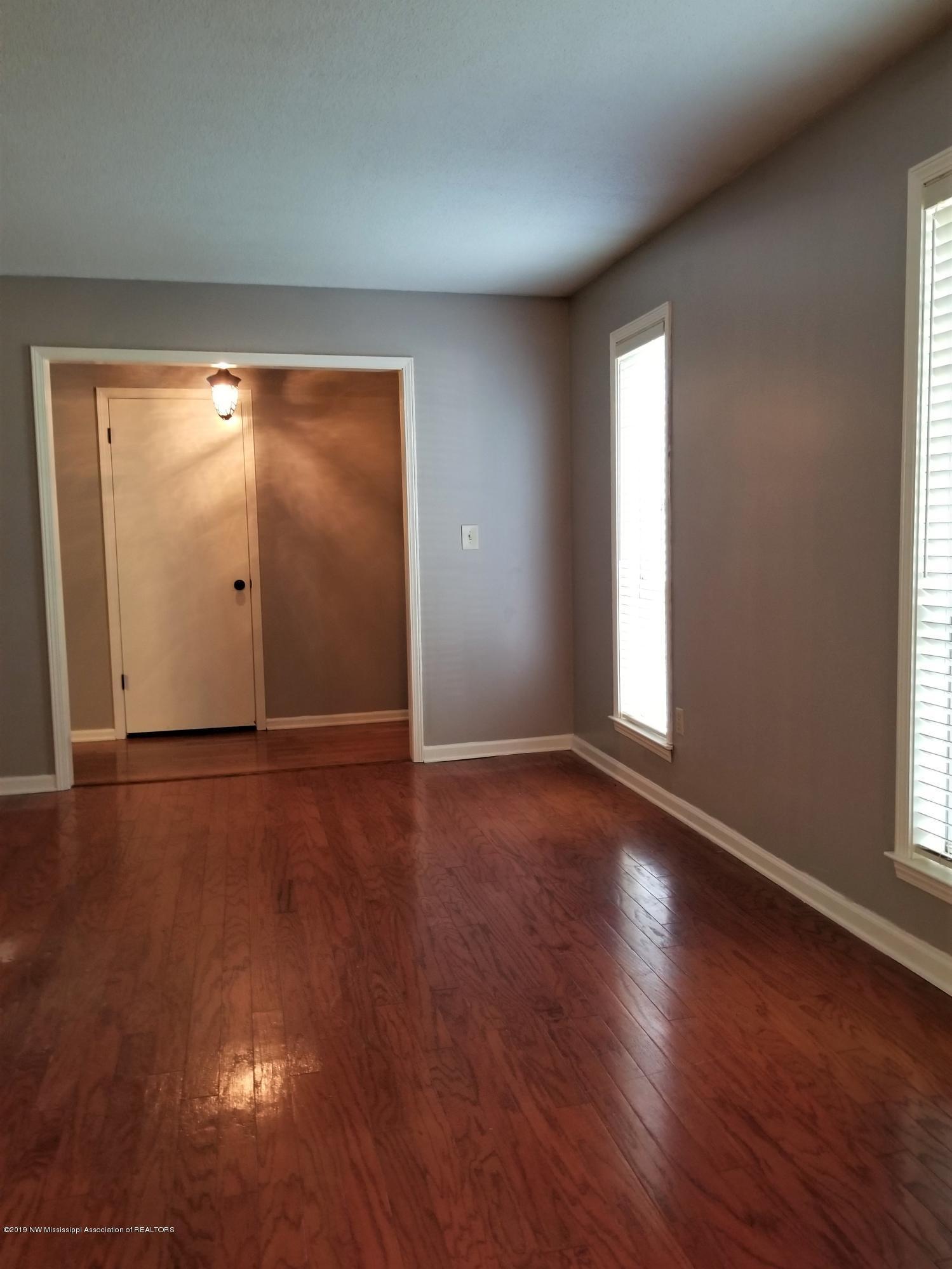 4776 Pleasant Hill Road Nesbit, MS 38651 - Photo 3 of 18 living Room