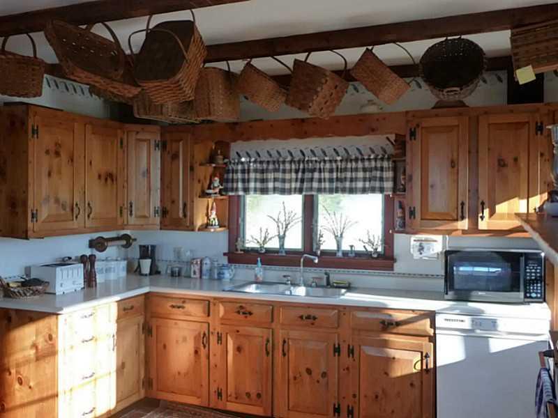 77 Lowells Cove Road Orrs Island, ME 04066 - Photo 5 of 31 Kitchen.