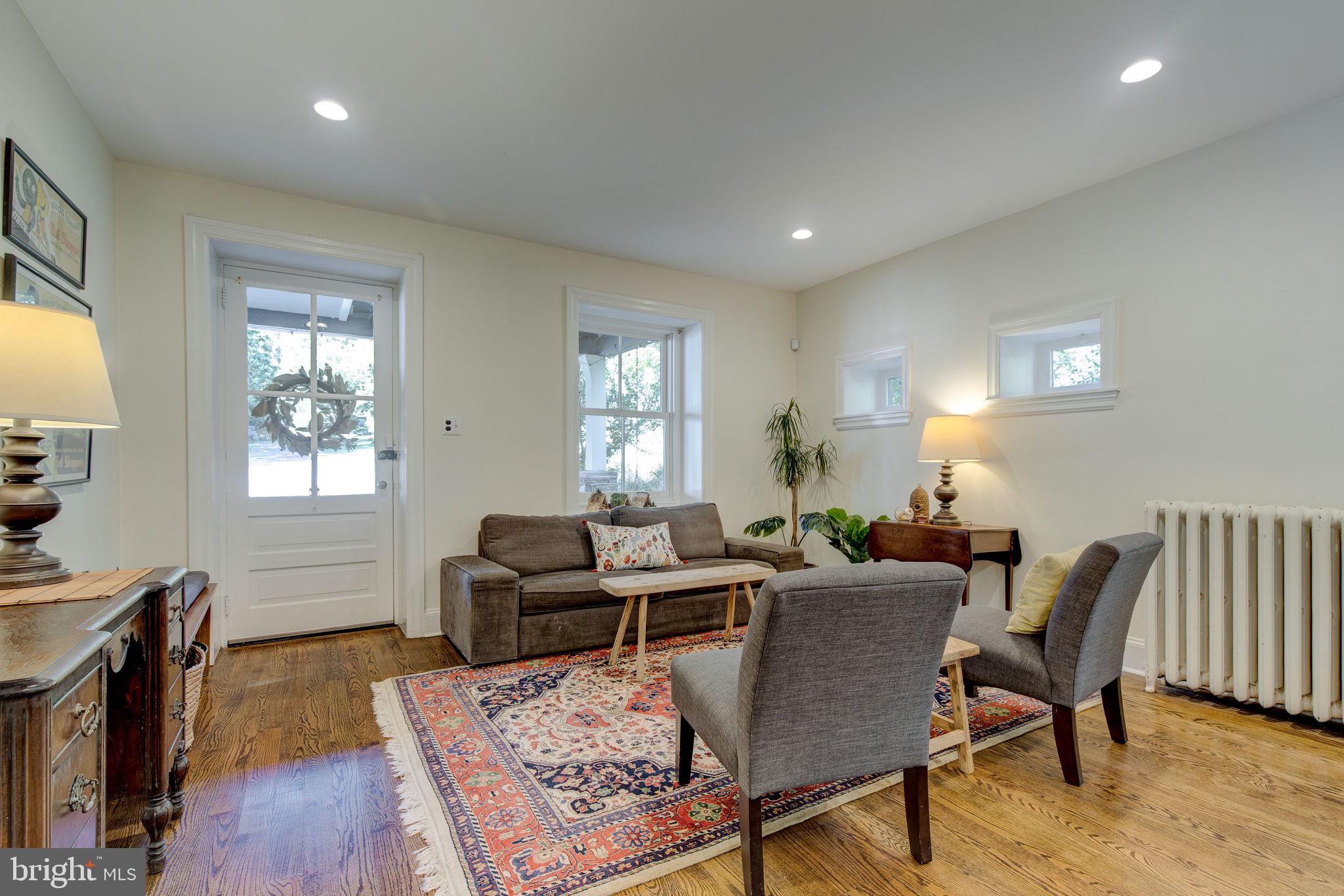 317 Maple Avenue Swarthmore, PA 19081 - Photo 3 of 41 Living room