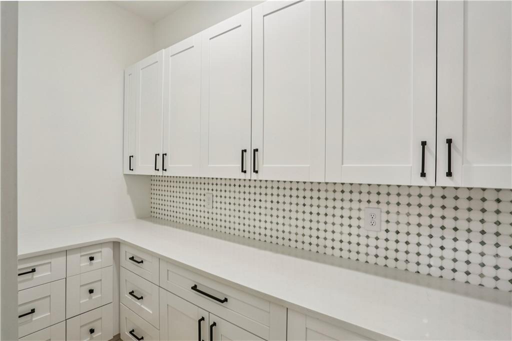 2082 Lyle Avenue College Park, GA 30337 - Photo 10 of 18