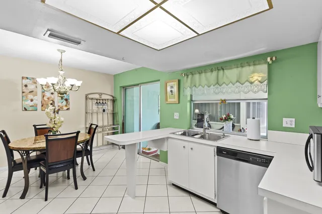 $265,900 | 1500 Northwest 70th Lane, Margate, FL 33063