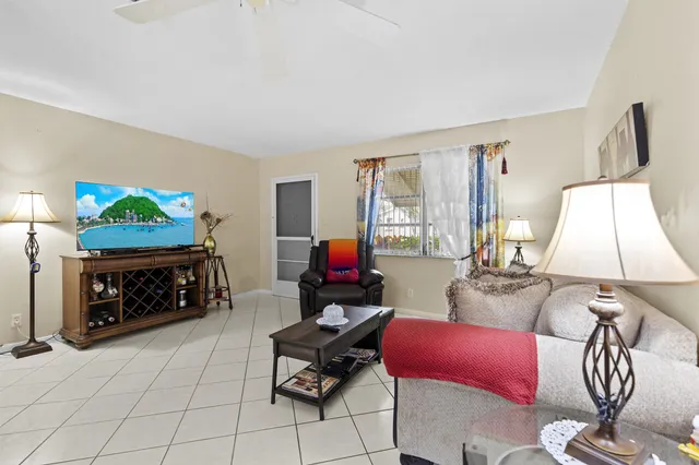 $265,900 | 1500 Northwest 70th Lane, Margate, FL 33063