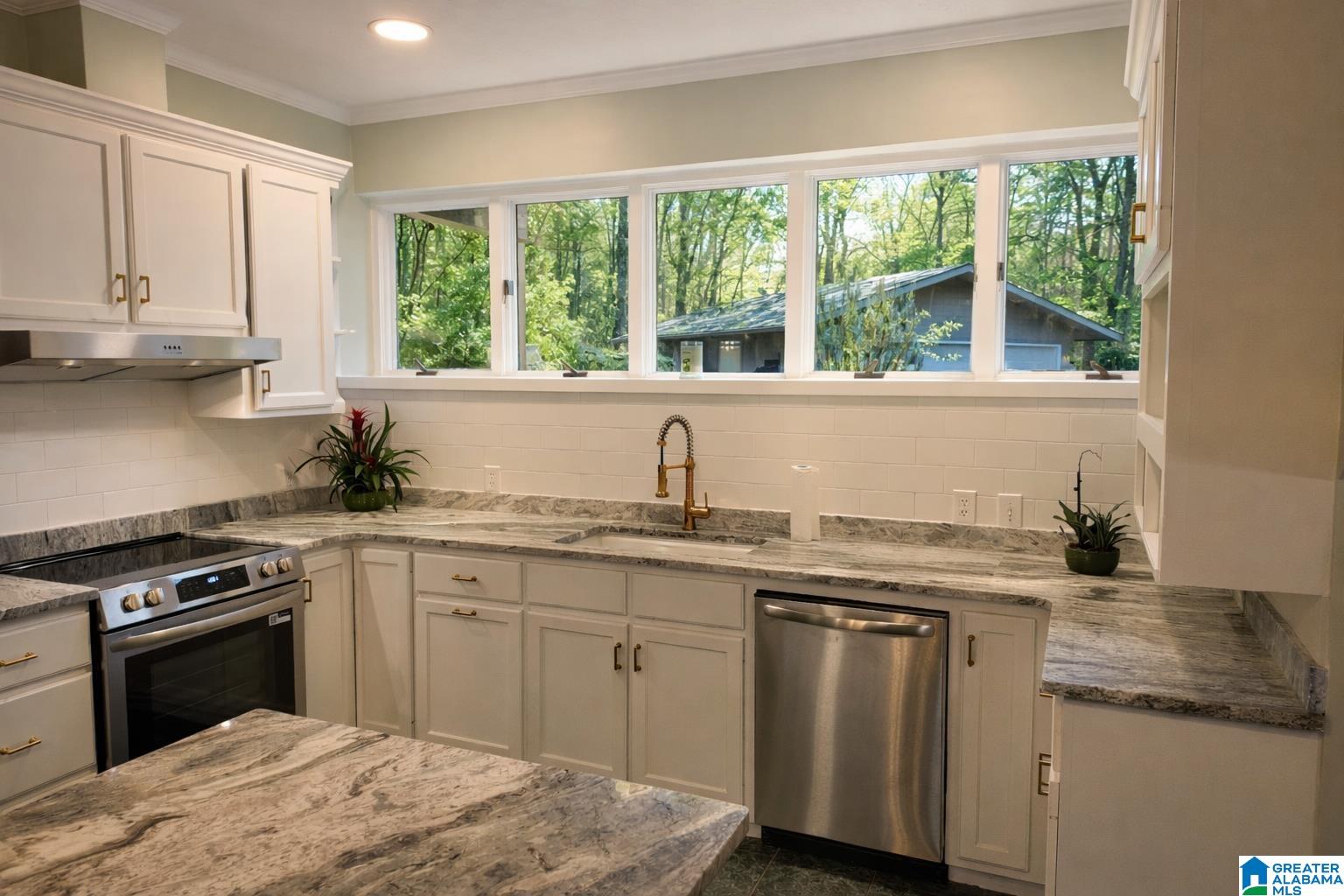 2904 Coleman Road Anniston, AL 36207 - Photo 15 of 46