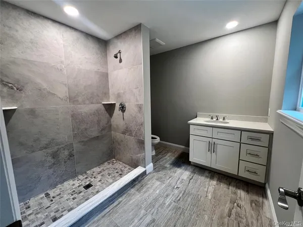 $3,600 | 158 Norfleet Lane, Medford, NY 11763