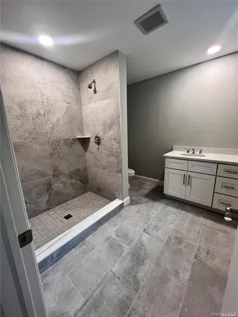 $3,600 | 158 Norfleet Lane, Medford, NY 11763