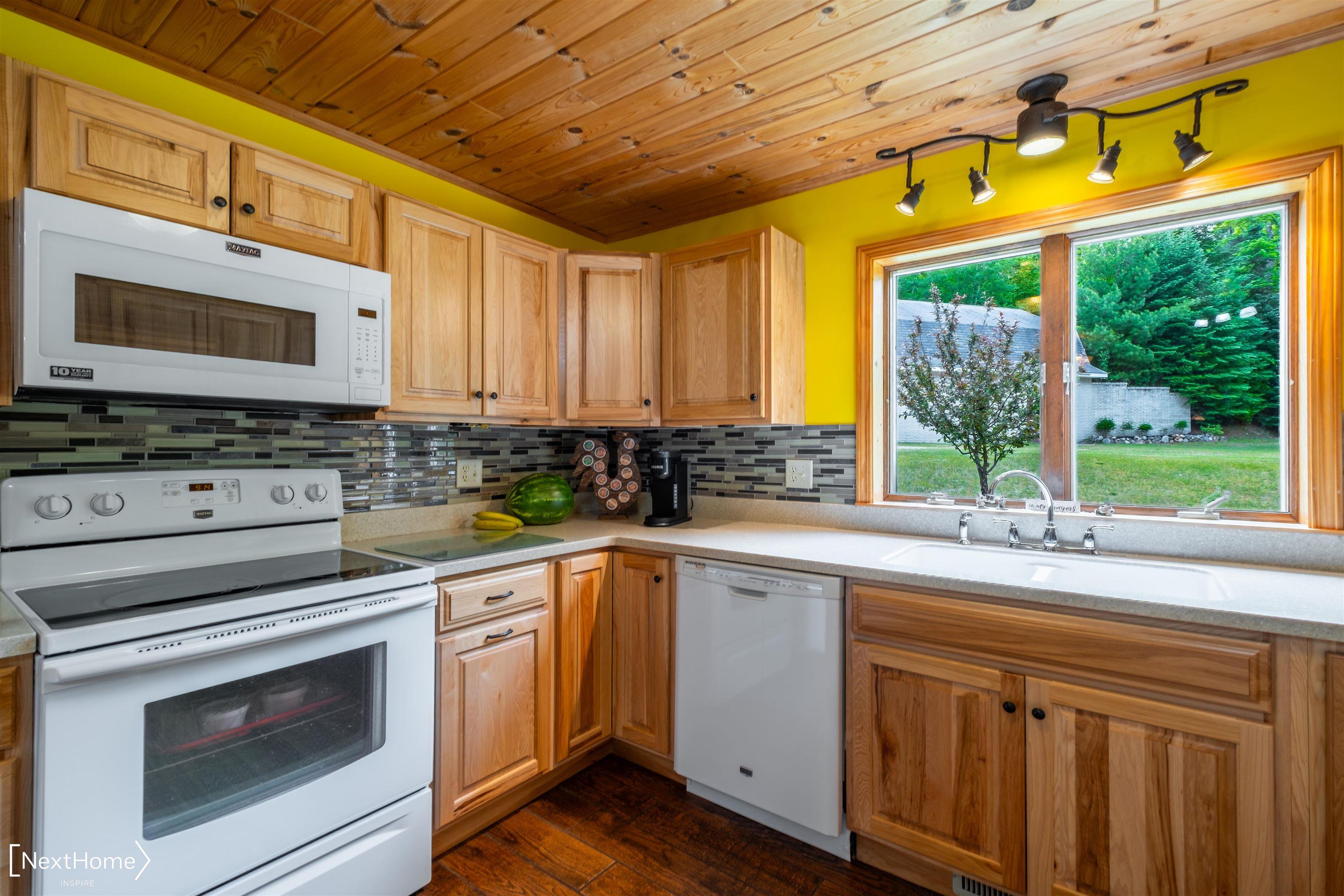 1557 West Eddy School Road Bellaire, MI 49615 - Photo 5 of 64