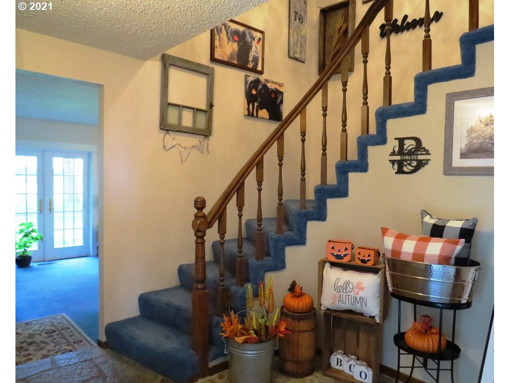 89962 Fir Butte Road Eugene, OR 97402 - Photo 14 of 23 Gallery Image 14