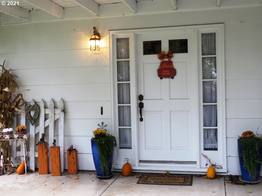 89962 Fir Butte Road Eugene, OR 97402 - Photo 3 of 23 Gallery Image 3