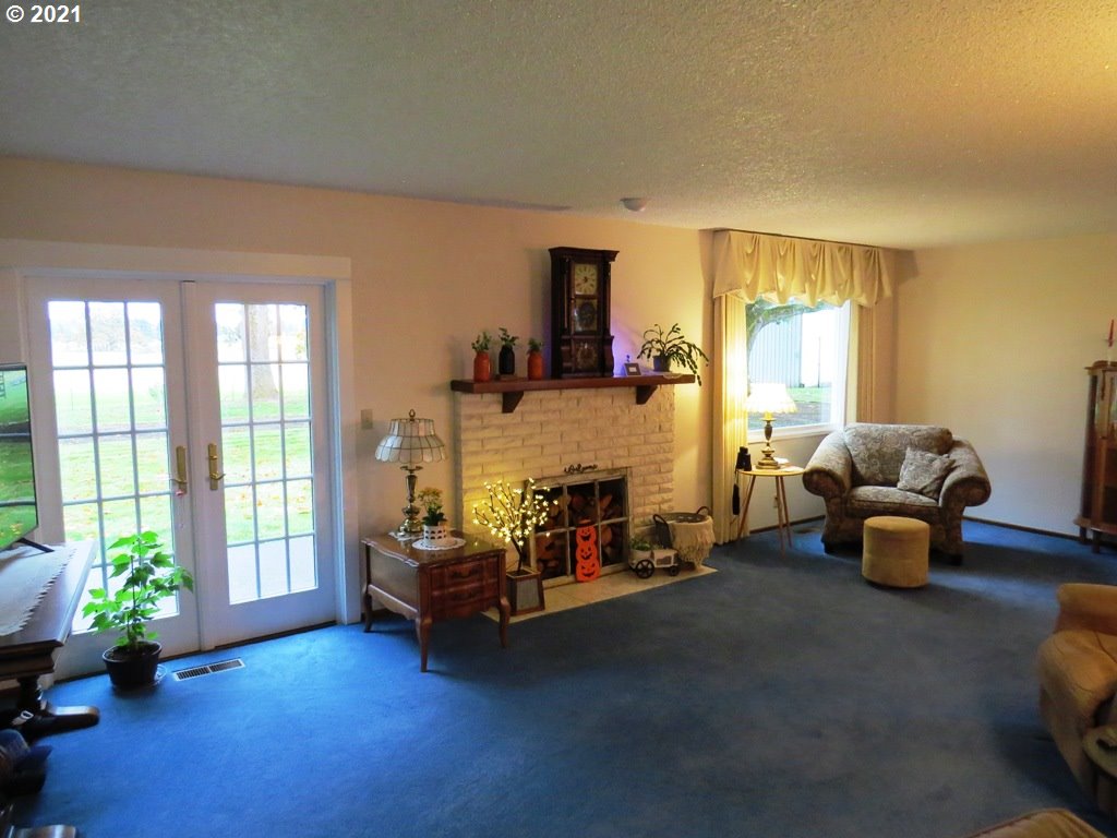 89962 Fir Butte Road Eugene, OR 97402 - Photo 5 of 23 Gallery Image 5