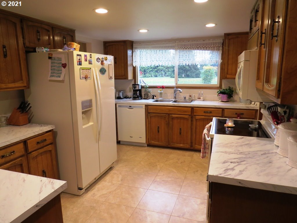 89962 Fir Butte Road Eugene, OR 97402 - Photo 8 of 23 Gallery Image 8