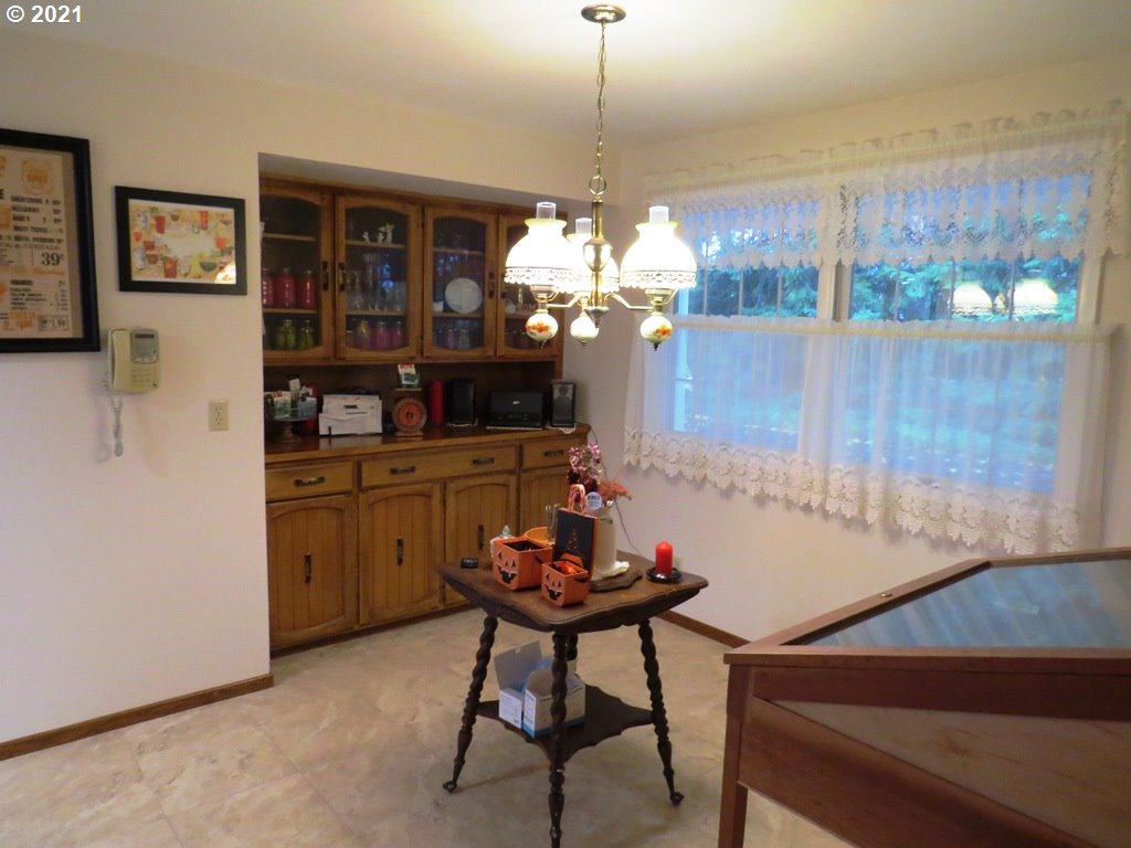 89962 Fir Butte Road Eugene, OR 97402 - Photo 9 of 23 Gallery Image 9