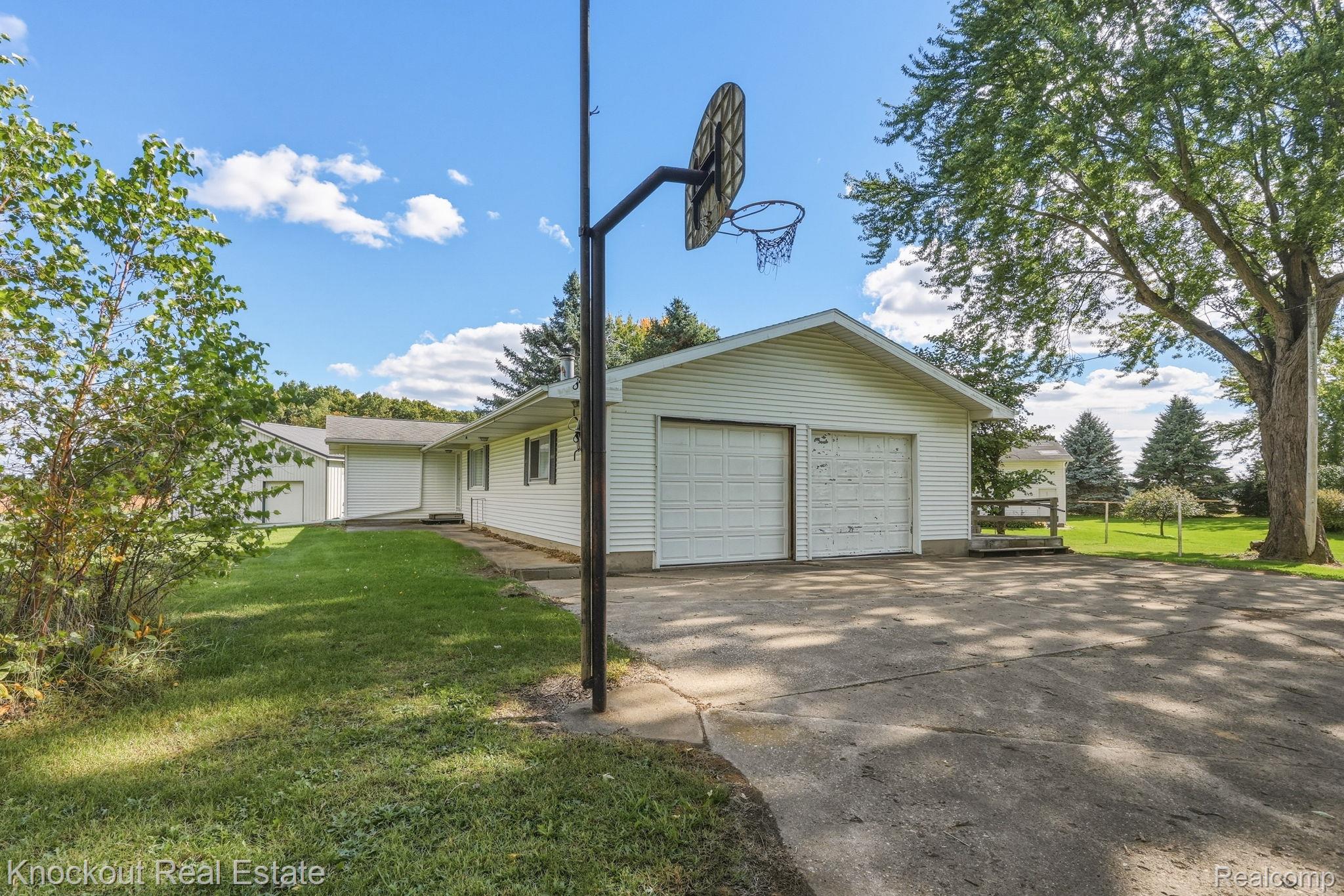 9960 Curtis Road Frankenmuth, MI 48734 - Photo 30 of 66 28-web-or-mls-9960 Curtis Rd 48734 -28.jpg