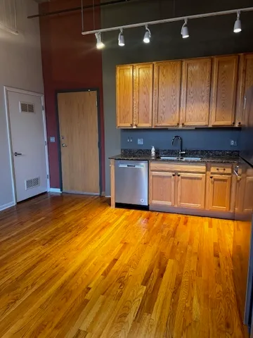 $2,000 | 2001 South Calumet Avenue, Unit 311, Chicago, IL 60616