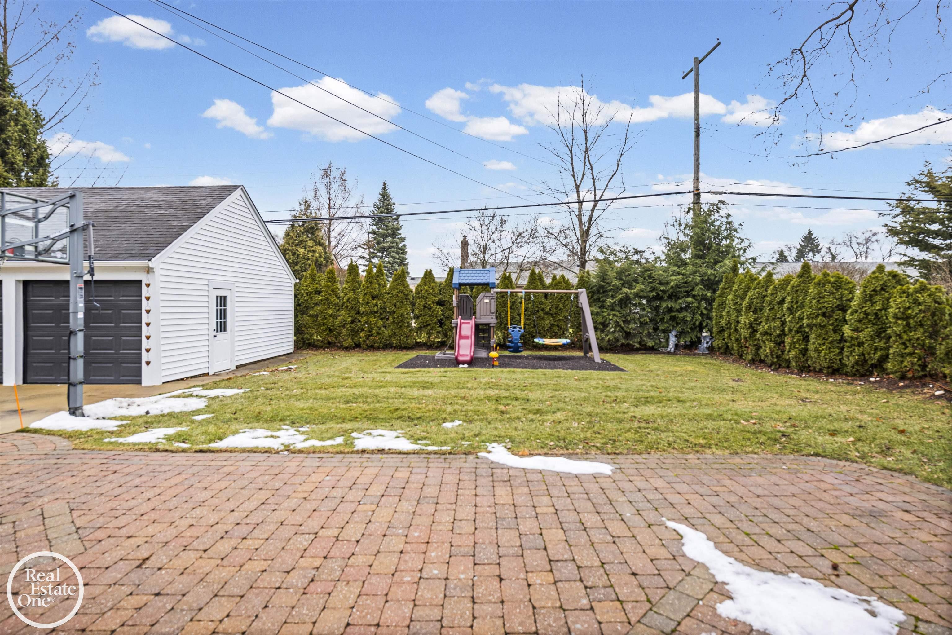 644 Hawthorne Road Grosse Pointe, MI 48236 - Photo 66 of 79 50197100-d8cb9080-8c45-476b-b97e-268804b14d46.JPG