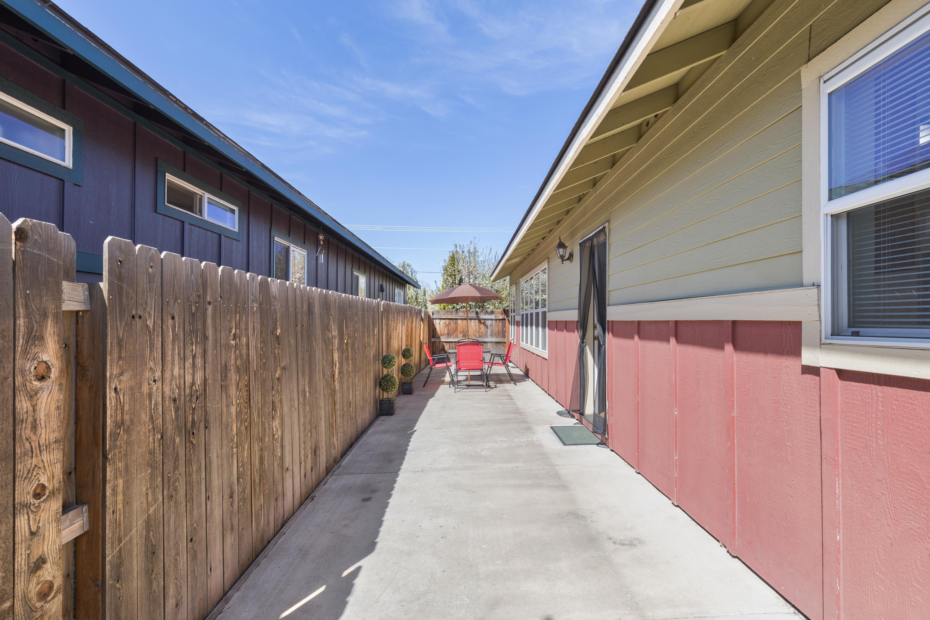 61254 Blakely Road Bend, OR 97702 - Photo 20 of 22 Low Maintenance Patio