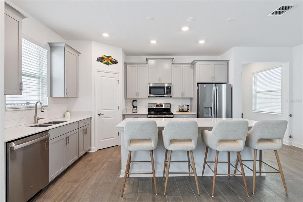 9787 Introduction Way Orlando, FL 32832 - Photo 4 of 27 Gallery Image 4