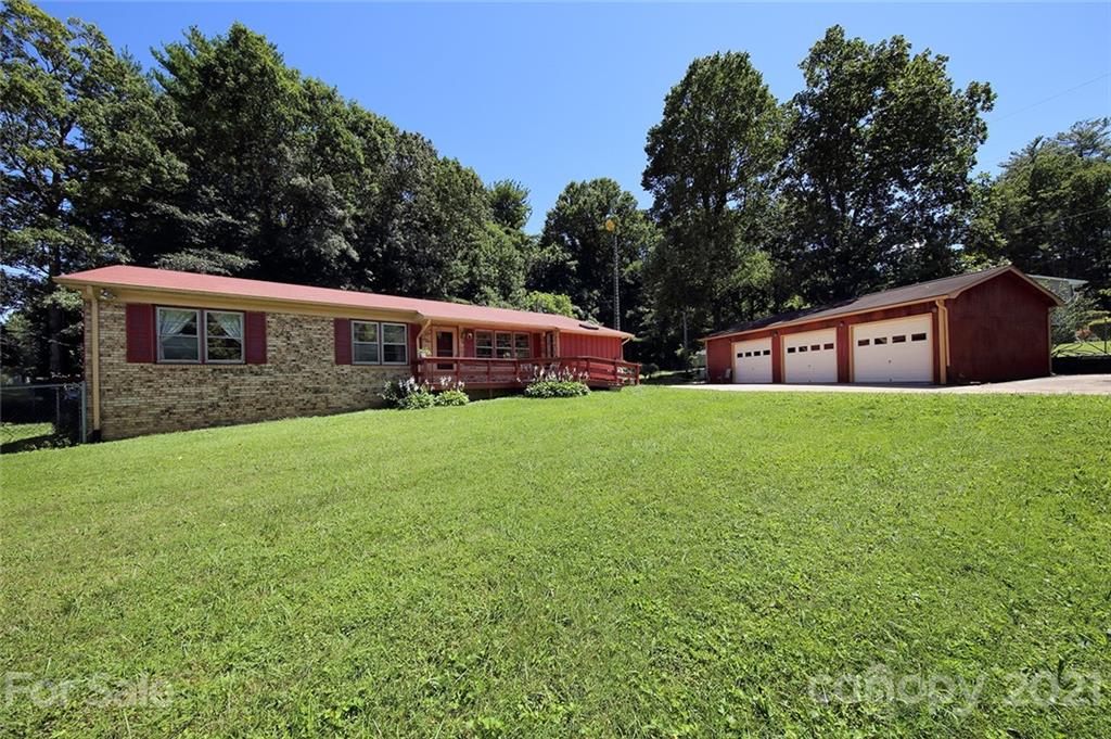 5 Machen Road Arden, NC 28704 - Photo 1 of 29 Gallery Image 1