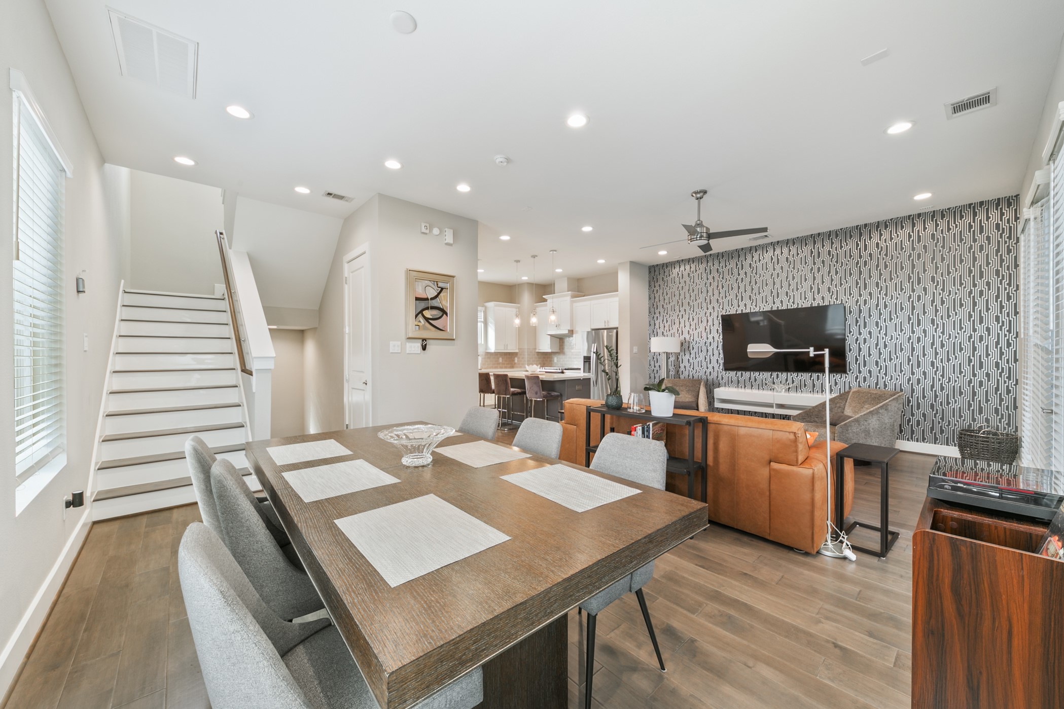 4032 Buck Street, Unit A Houston, TX 77020 - Photo 11 of 39 a large kitchen with a table and chairs