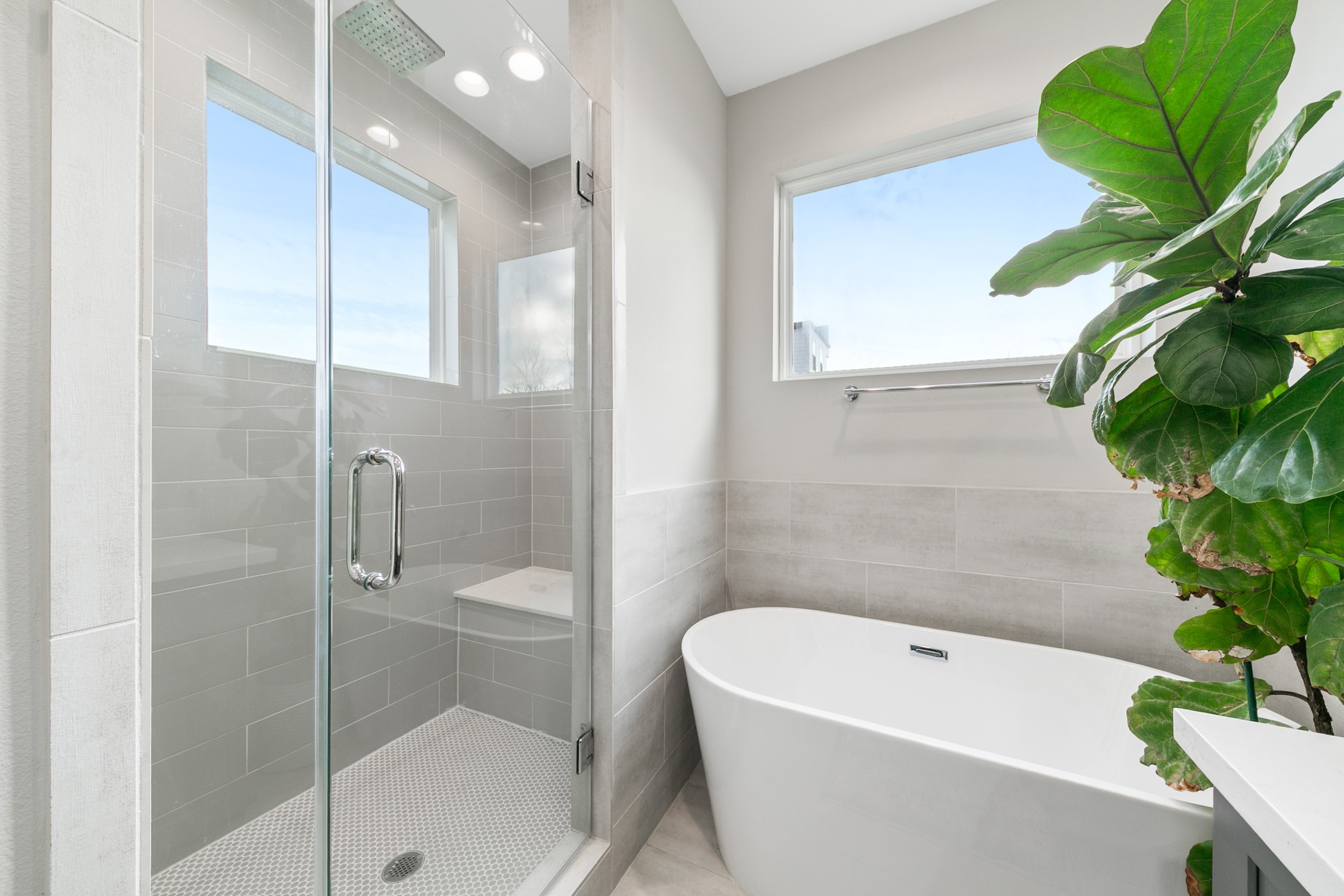 4032 Buck Street, Unit A Houston, TX 77020 - Photo 28 of 39 a bathroom with a bathtub and shower