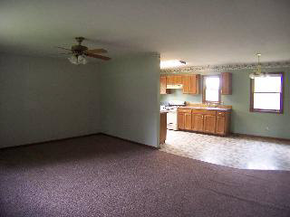 639 Pickard Road Temperance, MI 48182 - Photo 5 of 10 349236-4.JPG
