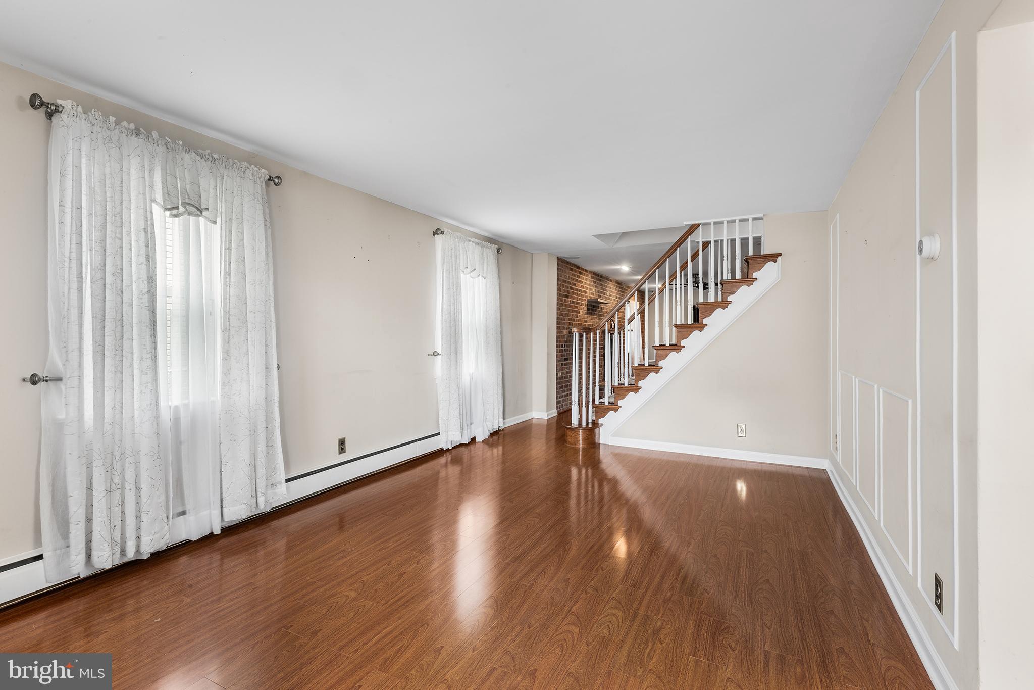 2747 Springhill Road Secane, PA 19018 - Photo 5 of 40 Living room