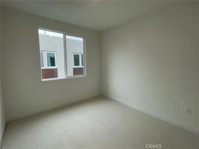 $4,950 | 691 South Lyon Street, Santa Ana, CA 92705