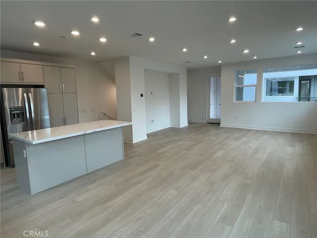 $4,950 | 691 South Lyon Street, Santa Ana, CA 92705