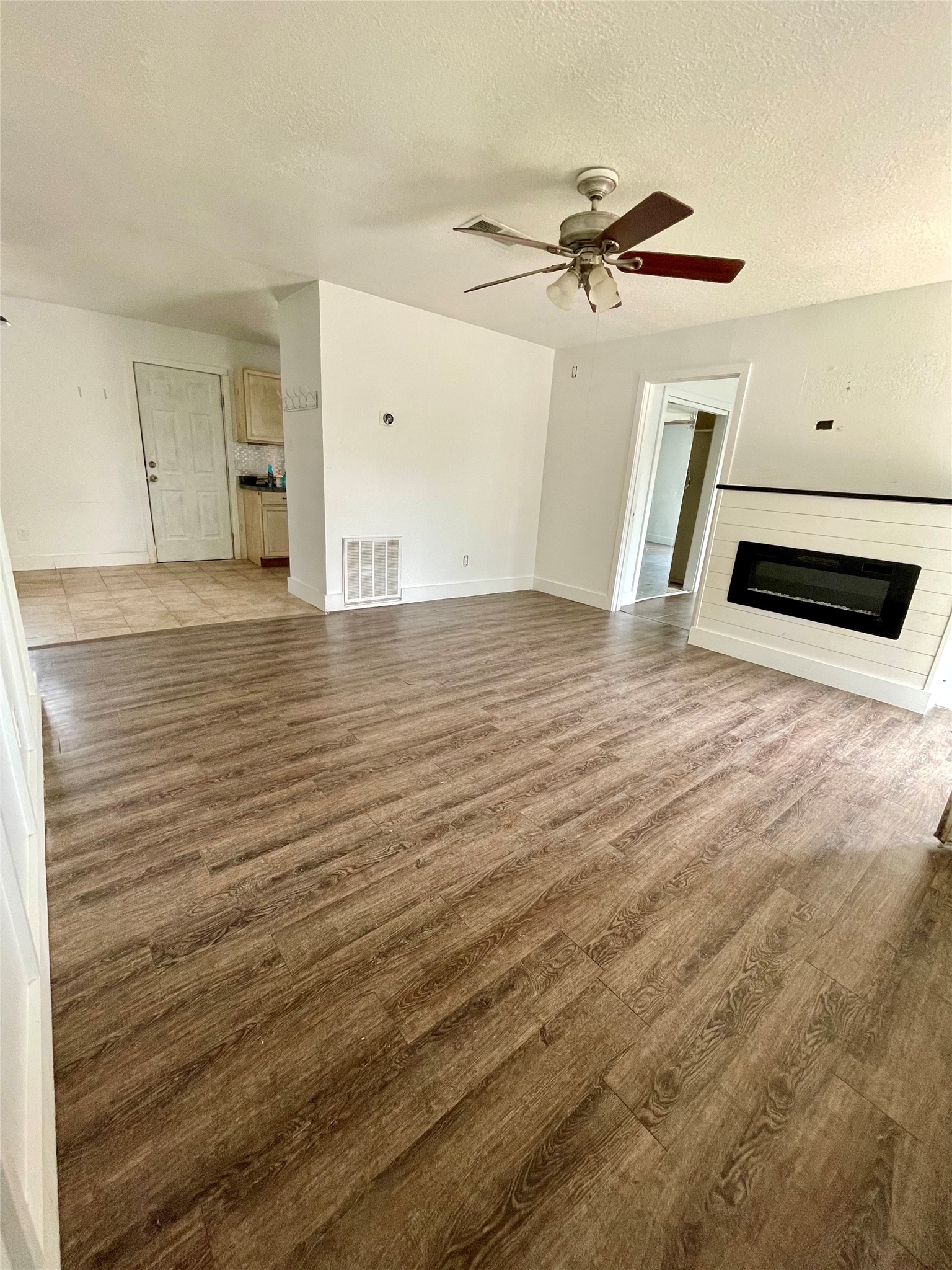 893 County Road 3376 Kempner, TX 76539 - Photo 4 of 23 a view of a livingroom with wooden floor