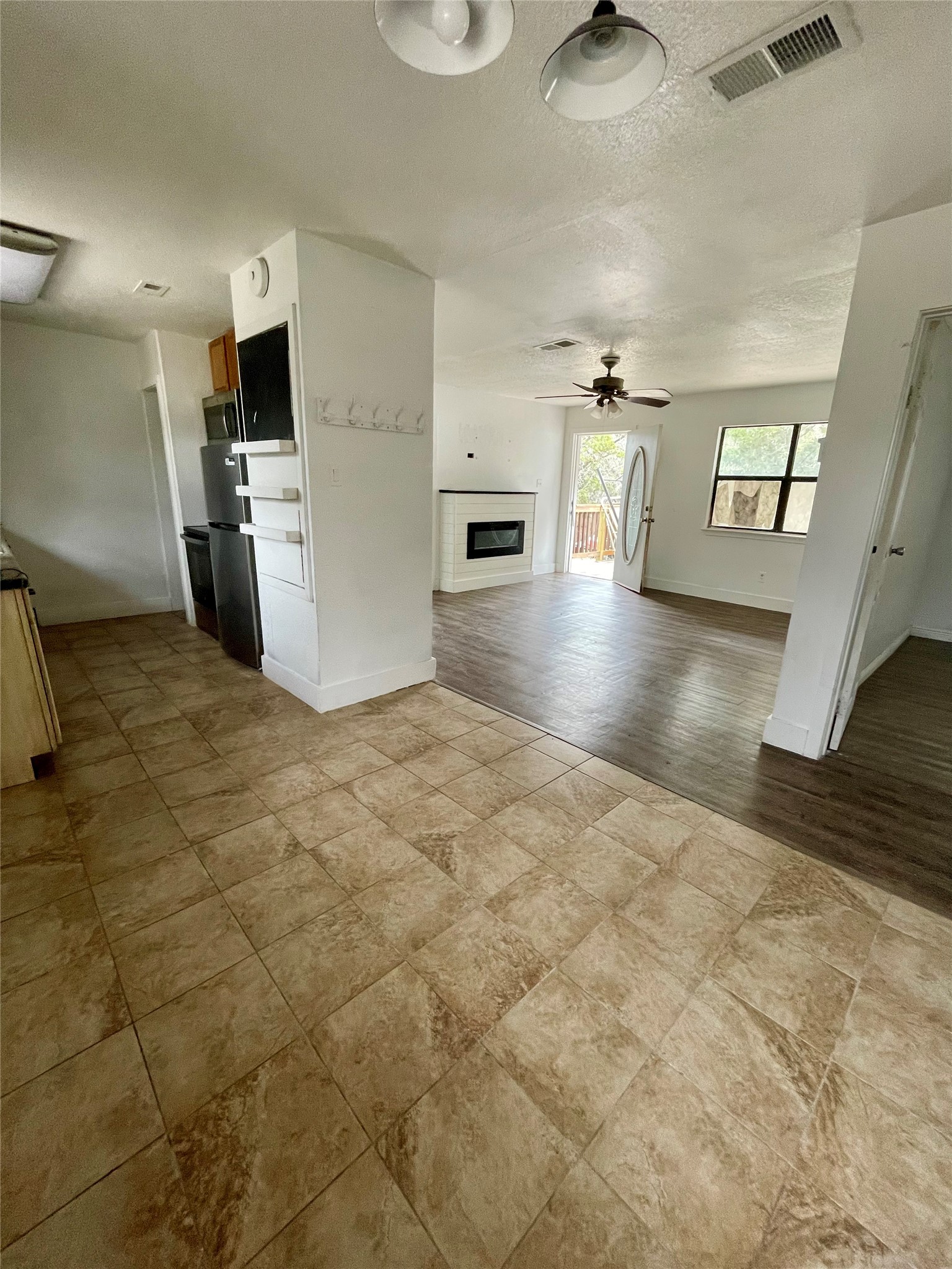 893 County Road 3376 Kempner, TX 76539 - Photo 6 of 23 a view of a livingroom with a fireplace