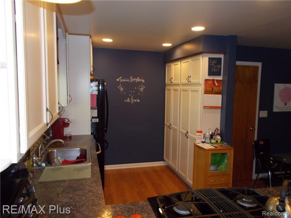 1775 Mayfield Road Lapeer, MI 48446 - Photo 7 of 18 DSCN3006.JPG