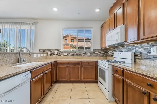 $474,900 | 3175 Via Seranova, Henderson, NV 89044