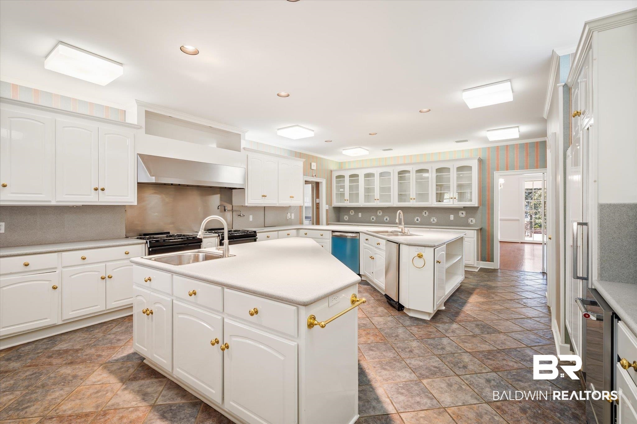 111 East Carmel Drive Mobile, AL 36608 - Photo 11 of 50
