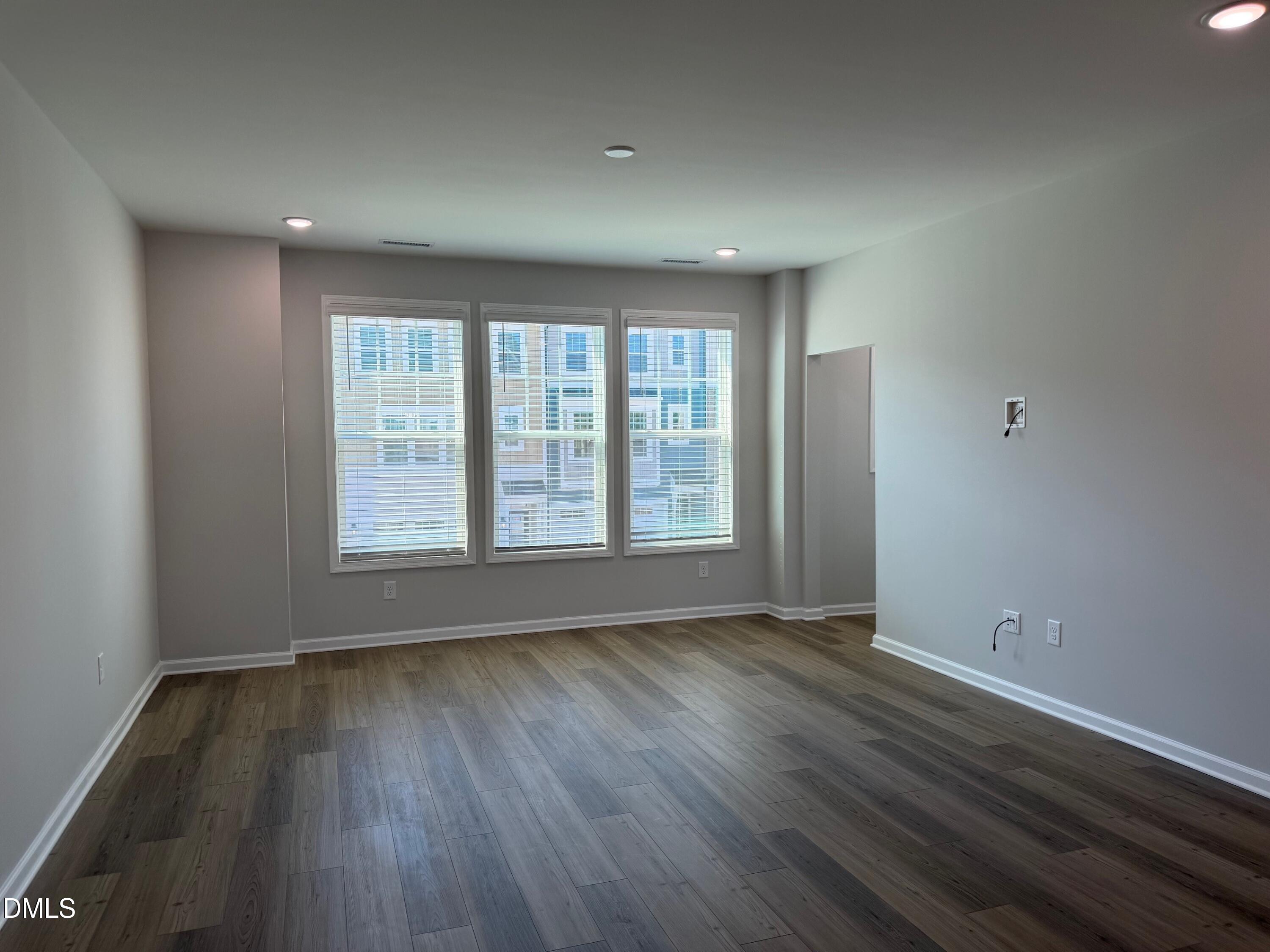 10030 Secluded Gdn Drive, Unit 192 Apex, NC 27523 - Photo 5 of 48 192.5 great room