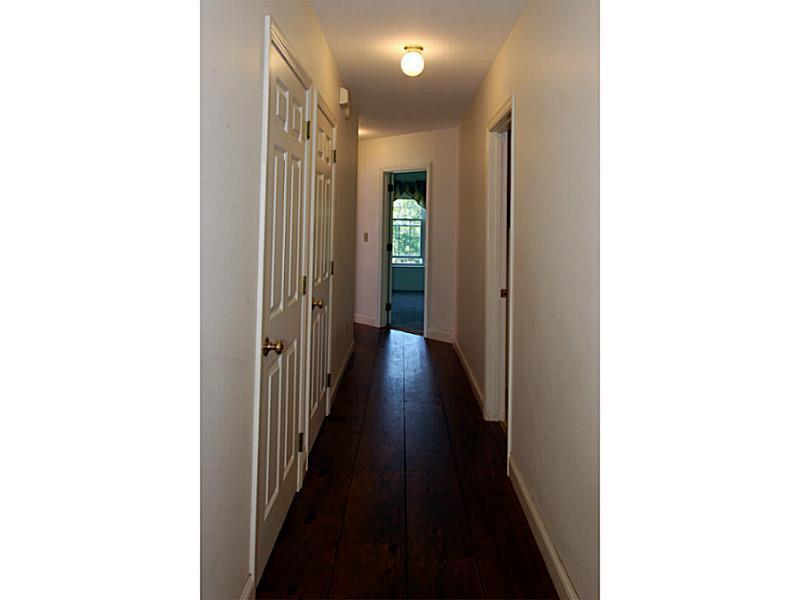 696 River Road Windham, ME 04062 - Photo 15 of 35 Hallway.