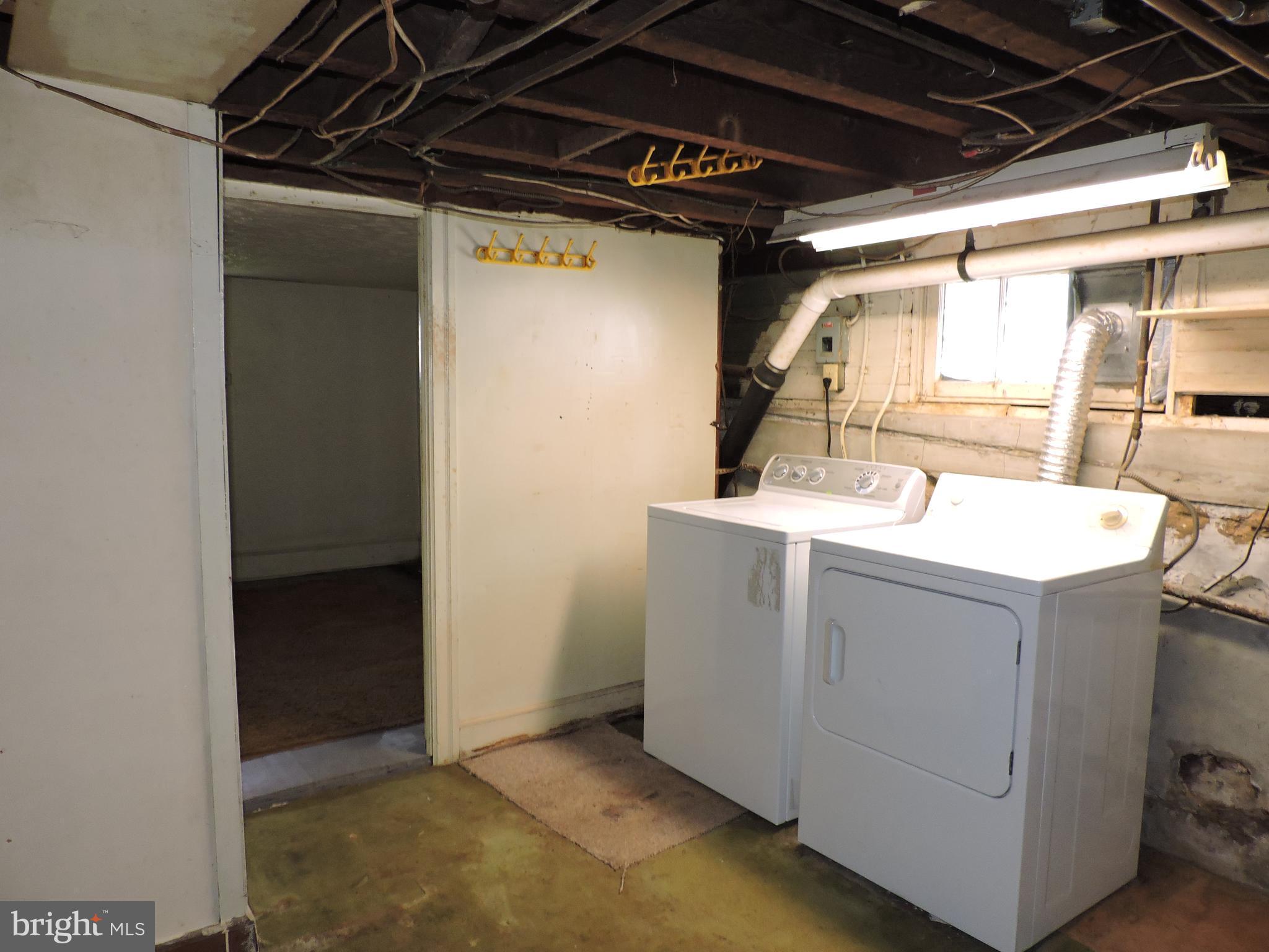 1116 Maple Street Conshohocken, PA 19428 - Photo 28 of 42 a utility room with dryer and washer
