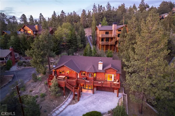 $995,000 | 43628 Yosemite Drive, Big Bear Lake, CA 92315